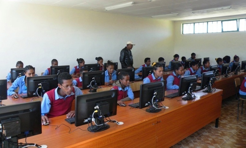Computer lab opened at the Bethany School