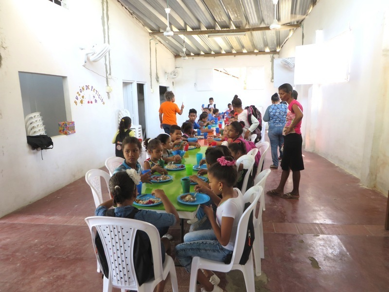 Lunch time in Guacamayal